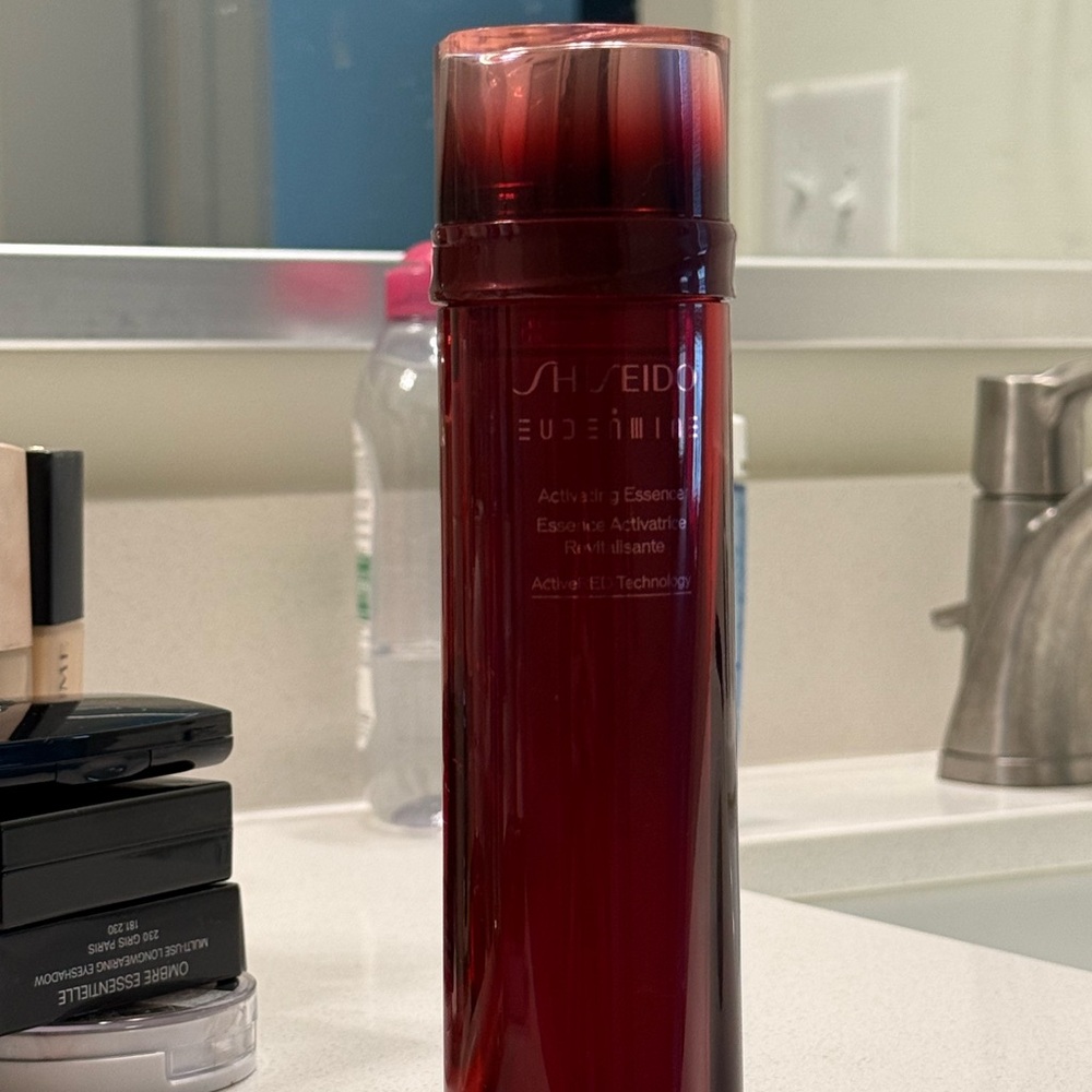 Shiseido Essence - Picture 2 of 4